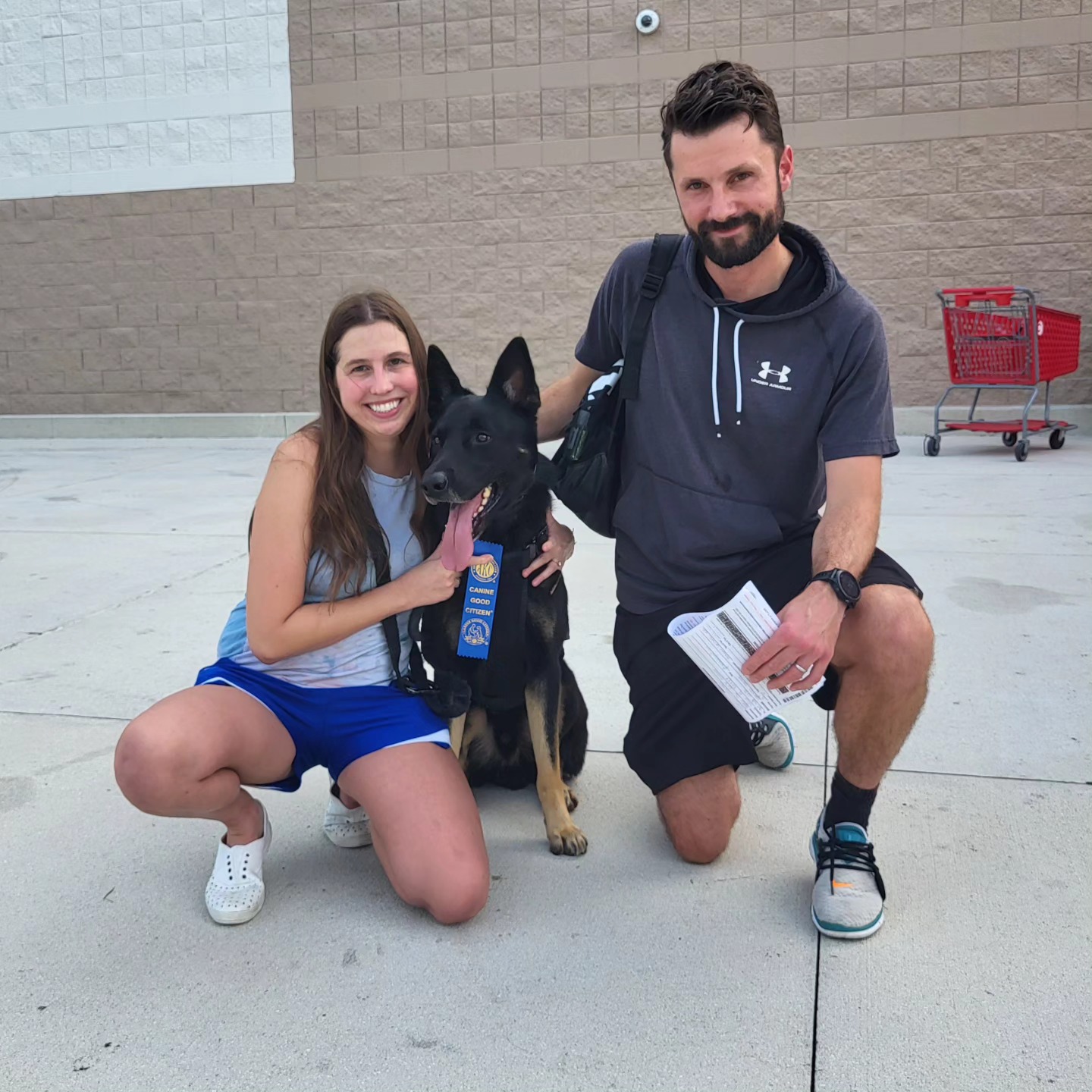 LORENZO and his parents are good citizen. Yesterday they successfully passed their AKC Canine Good Citizen &Eacute;valuation. CONGRATULATIONS 🥳 ! @lorenzotitak